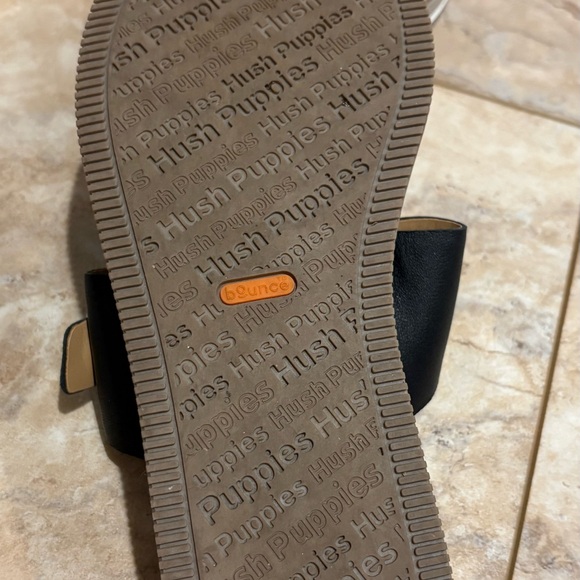 Hush Puppies Black and Tan Women's Sandals - Picture 6 of 7